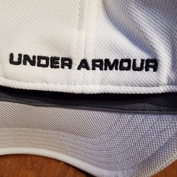 NWT Under Armour Men's Hat - Picture 4 of 6